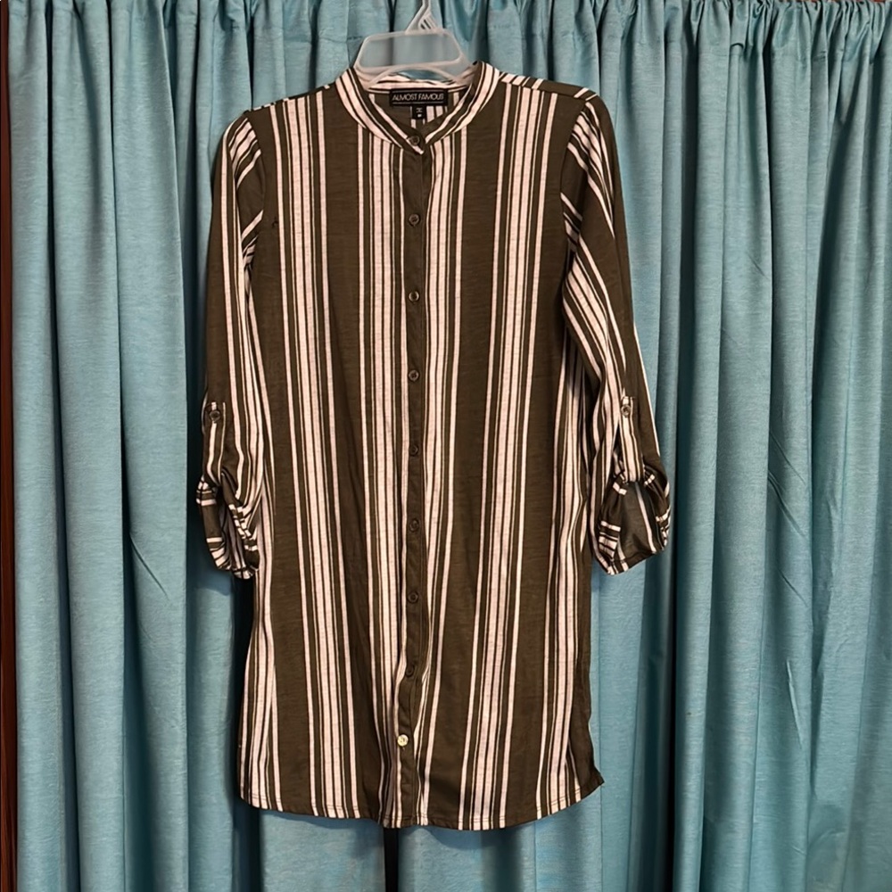 Green and White Casual Button Down Shirt